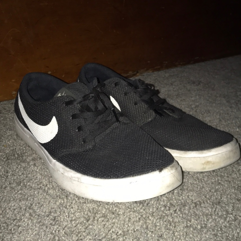 Black Nike SB Portmore Ultralight